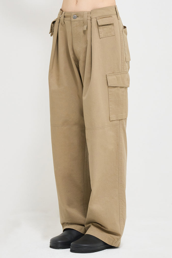 Goen.j Pin-tuck Detailed Cargo Pants BEIGE