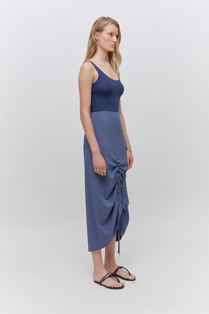 Goen.j Ruched Midi Skirt BLUE