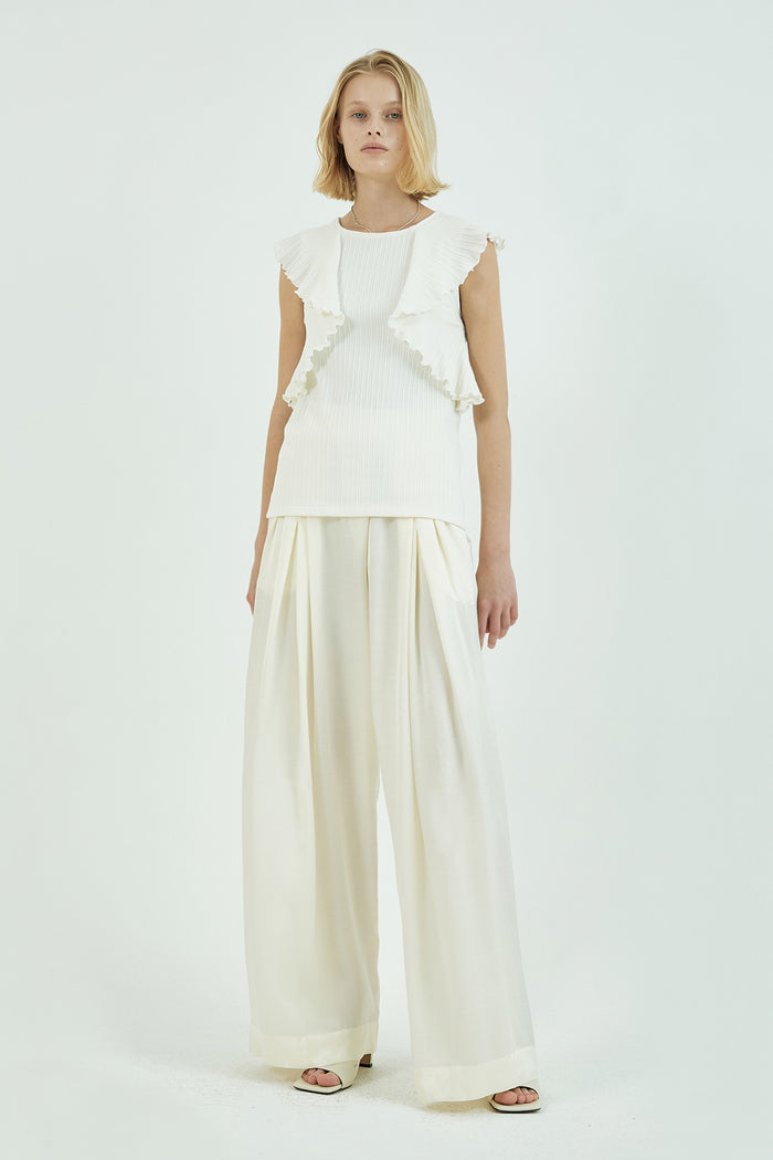 Goen.j Ruffled Sleeves Ribbed Top IVORY