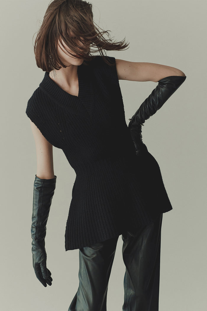 goen.j Side-slit ribbed sweater vest BLACK