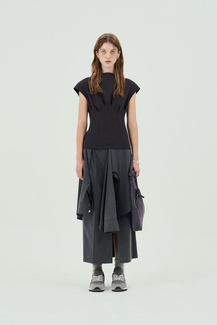 Goen.j Slim Fitted Sleeveless Top CHARCOAL