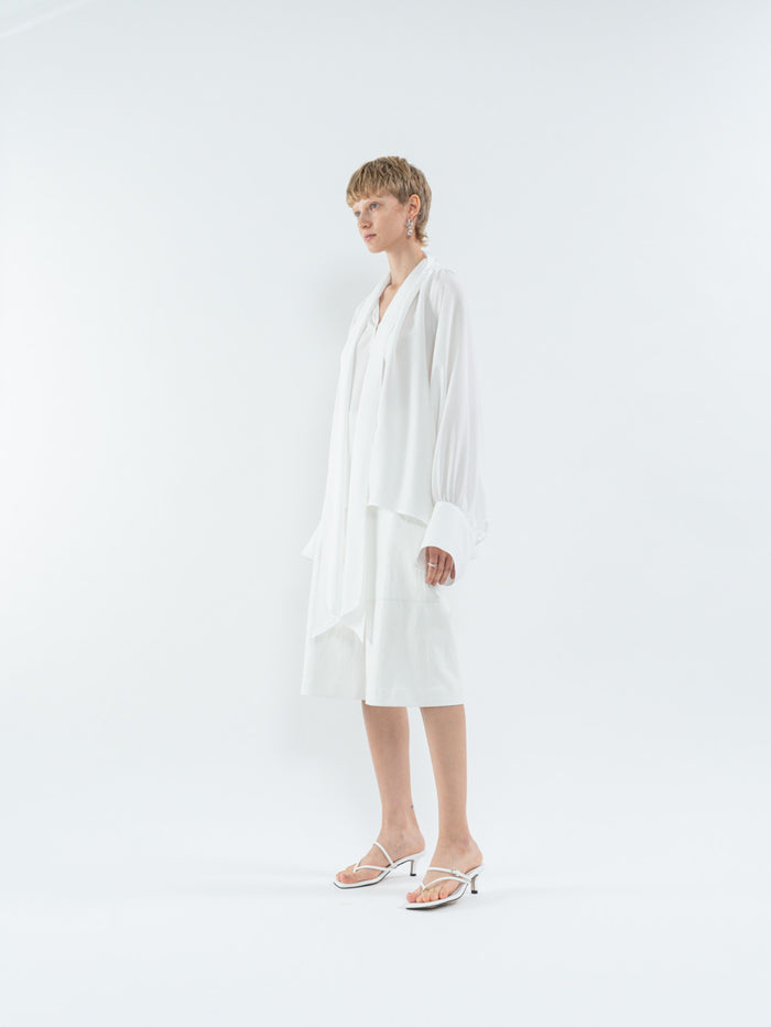 Goen.j Tie-Detailed Gathered Blouse IVORY