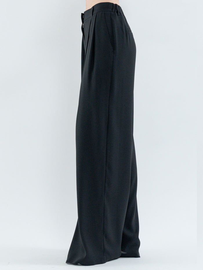 Goen.j Tuck Wide-Leg Trousers BLACK