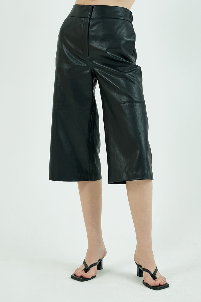 Goen.j Vegan-leather Culottes BLACK