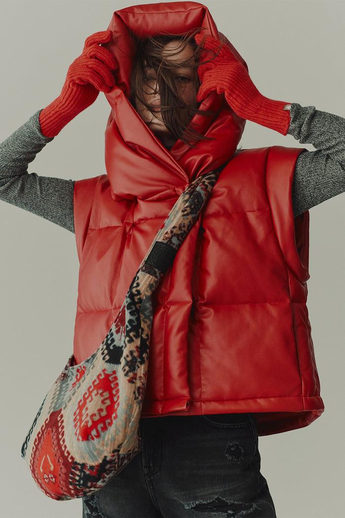 goen.j Vegan leather quilted-down hooded gilet RED