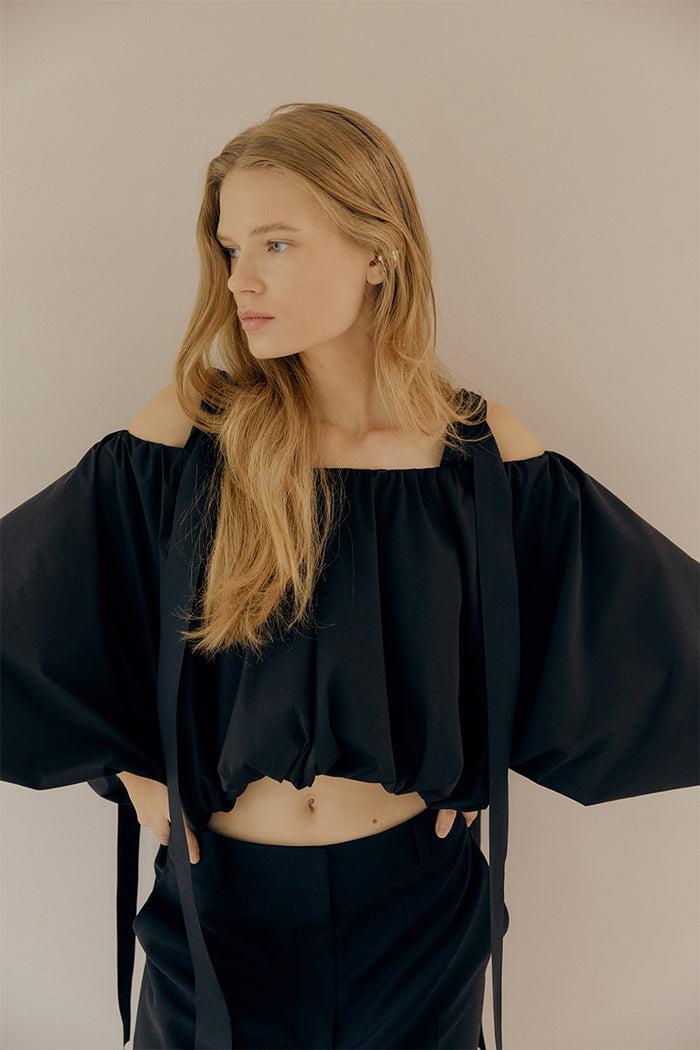 goen.j Voluminous shape cotton-blend top BLACK