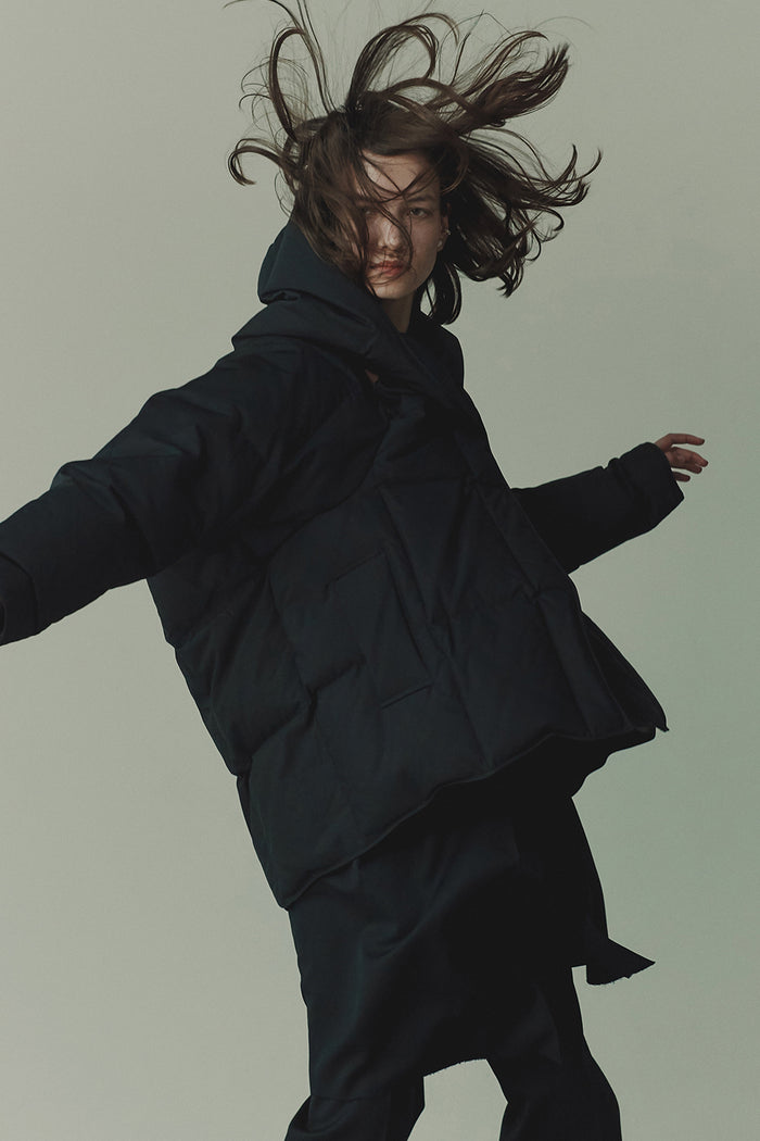 goen.j Hooded quilted-down cocoon down jacket BLACK