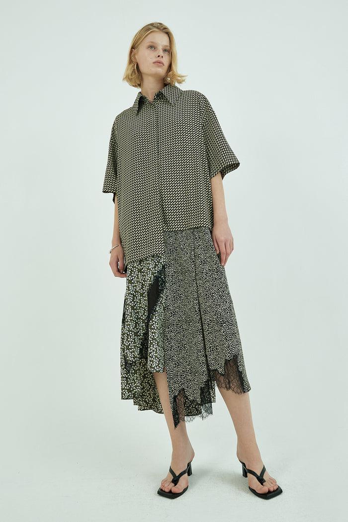 Goen.j Lace Trimmed Skirt Overlay Oversized Printed Shortsleeve Shirts MULTICOLOR