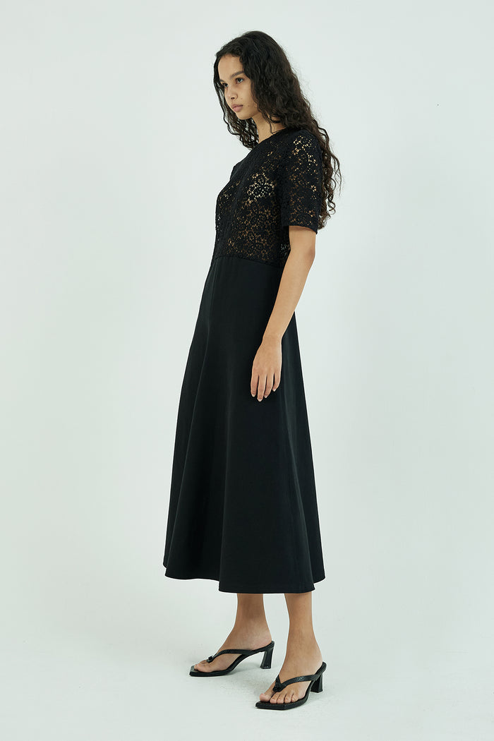 Goen.j Macramé-panel Lace Cotton Flare Midi Dress BLACK