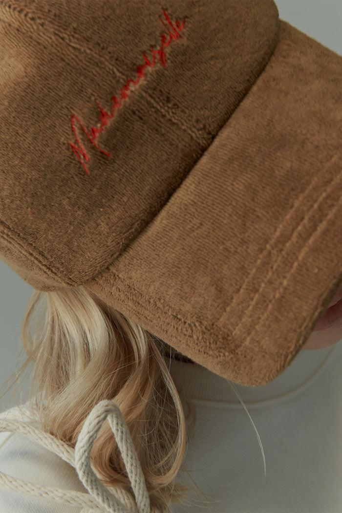 goen.j Mademoiselle-embroidered cotton terry baseball cap Mustard