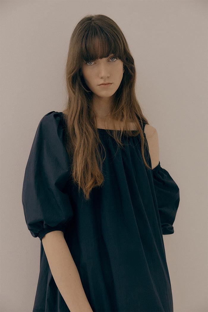 goen.j Off-the-shoulder puffed sleeves mini dress NAVY