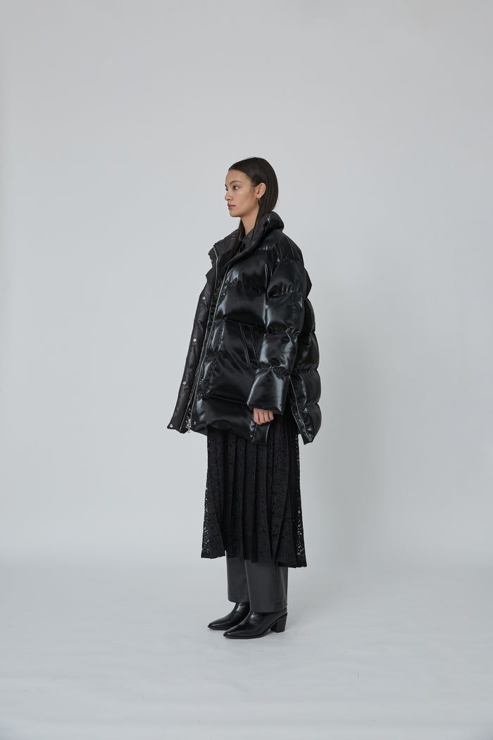 Goen.j Oversized Glossed Faux-leather Quilted Shell Down Jacket