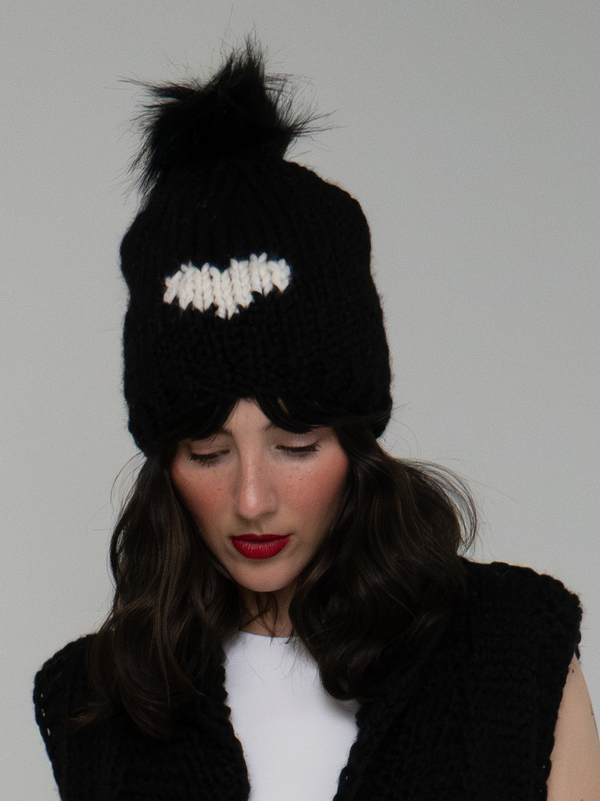 Gogo HEART Toque With Removable POM Snow/Fiery