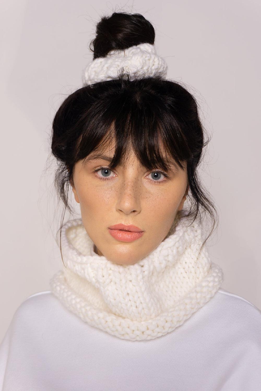 gogo Knit Scrunchie Snow