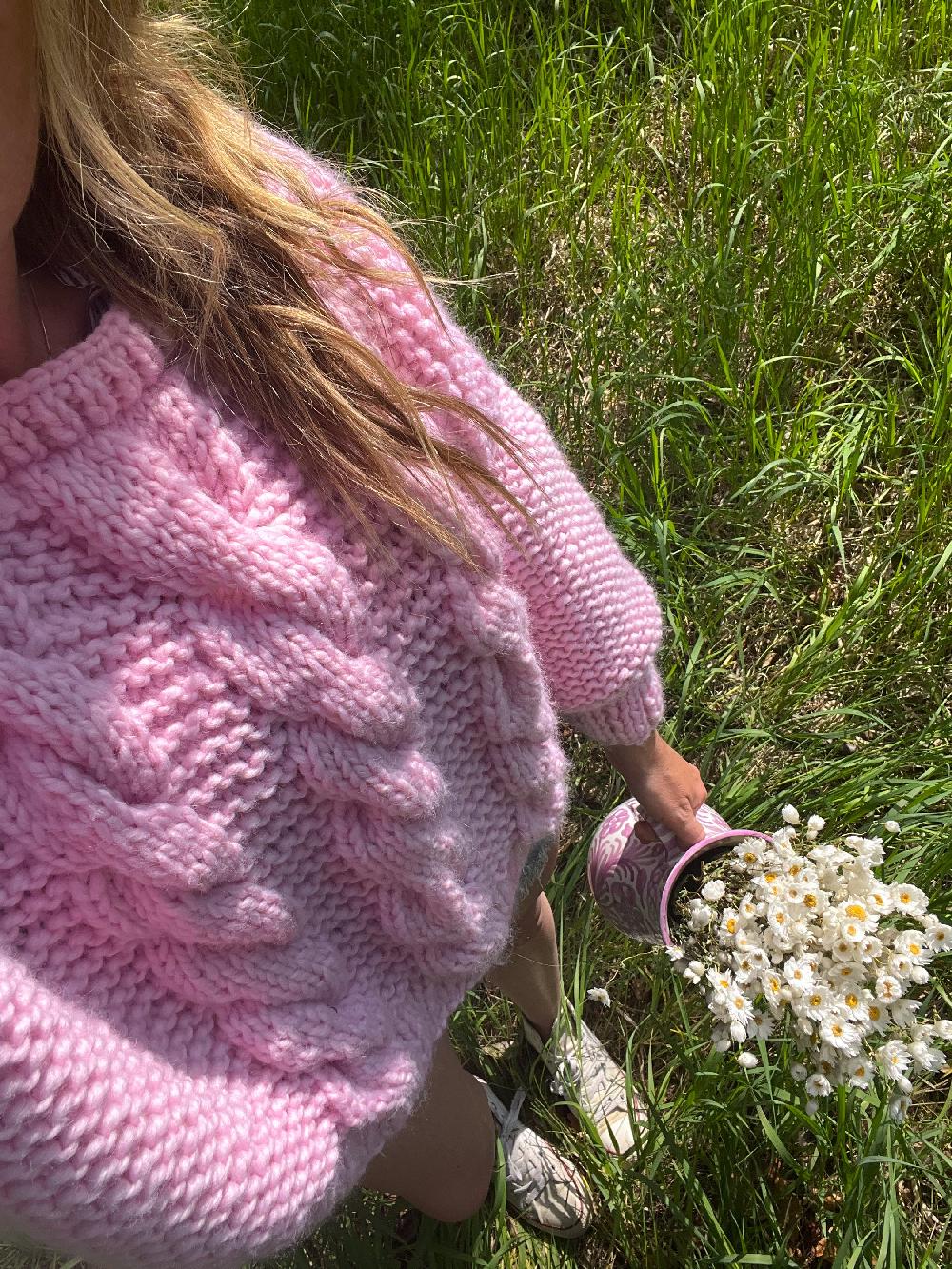 gogo Slouchy Cable Knit Pullover Bubble Gum