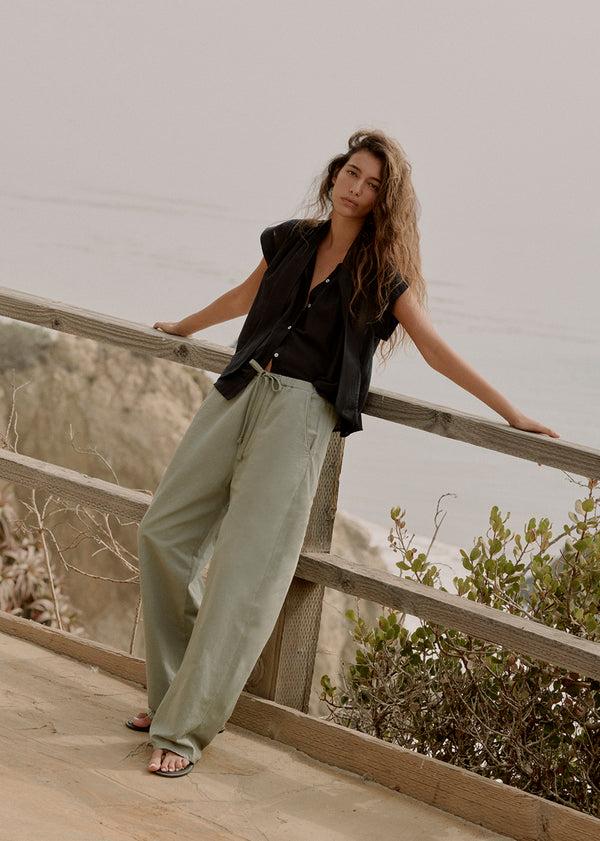 Gold Sign Aurora Pull On In Nova