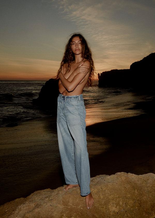 Gold Sign Ayla Cargo In Zenith