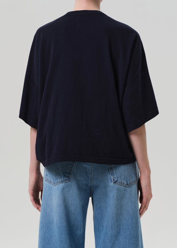 Gold Sign Cape Tee In Navy