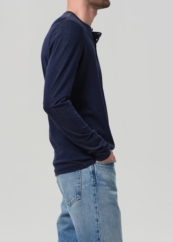 Gold Sign Classic Henley In Midnight