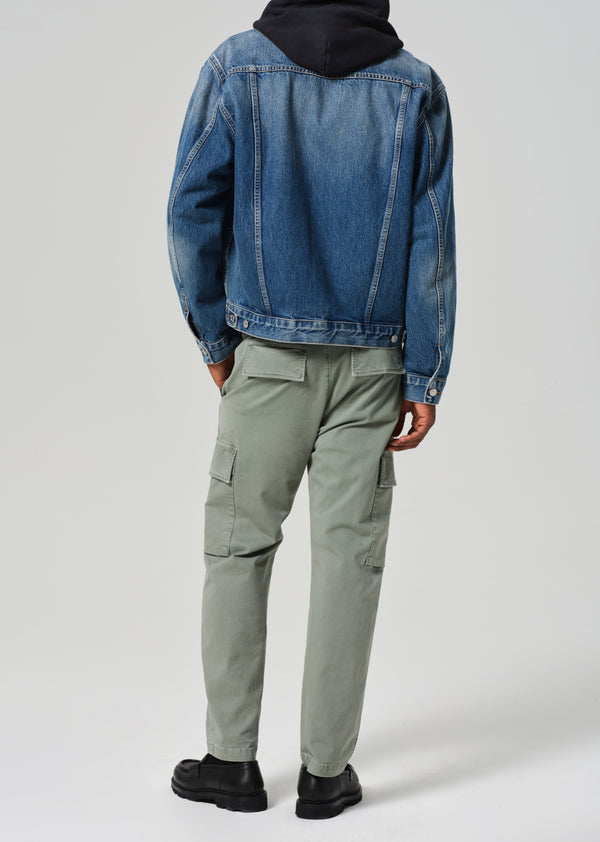 Gold Sign Dillon Cargo In Nova