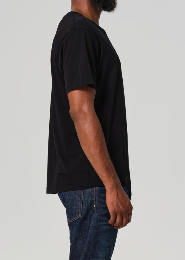 Gold Sign Everyday Short Sleeve Tee In Black