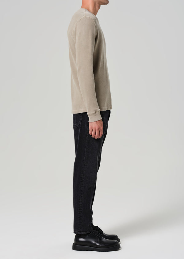 Gold Sign Finn Relaxed Taper Archive In Marmite