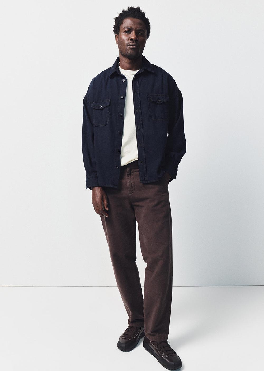 gold sign Flat Front Chino In Sandalwood