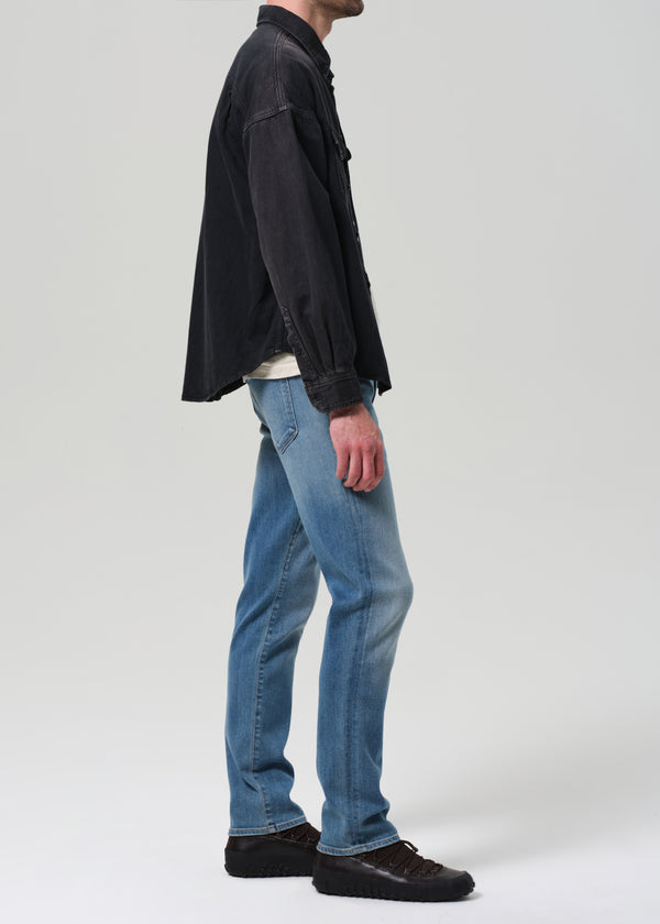 Gold Sign Gage Slim Straight Perform In Davenport