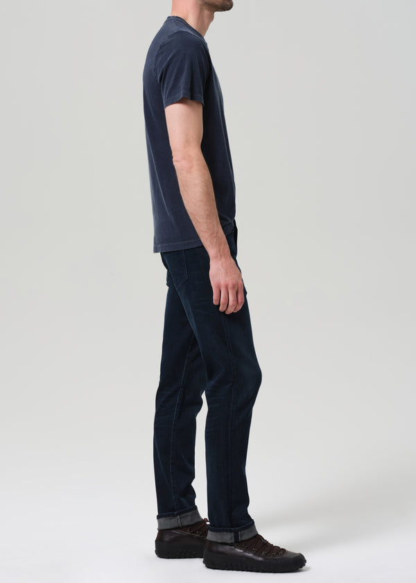 Gold Sign Gage Slim Straight Perform In Undertow