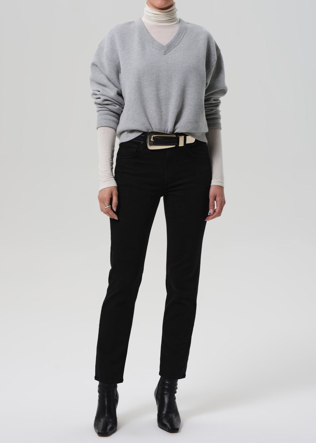 gold sign Isola Slim In Plush Black