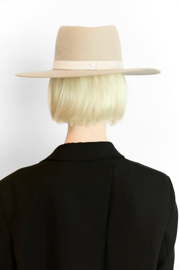Gold Sign Janessa Leoné Cole Hat In Pebble