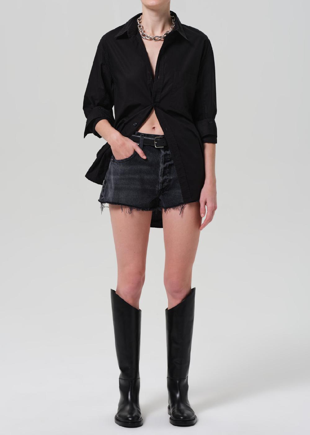 gold sign Loro Short In Vintage Black