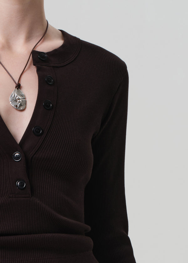 Gold Sign Varra Henley In Chocolate