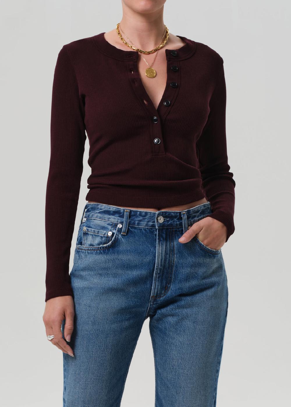 gold sign Varra Henley In Mahogany