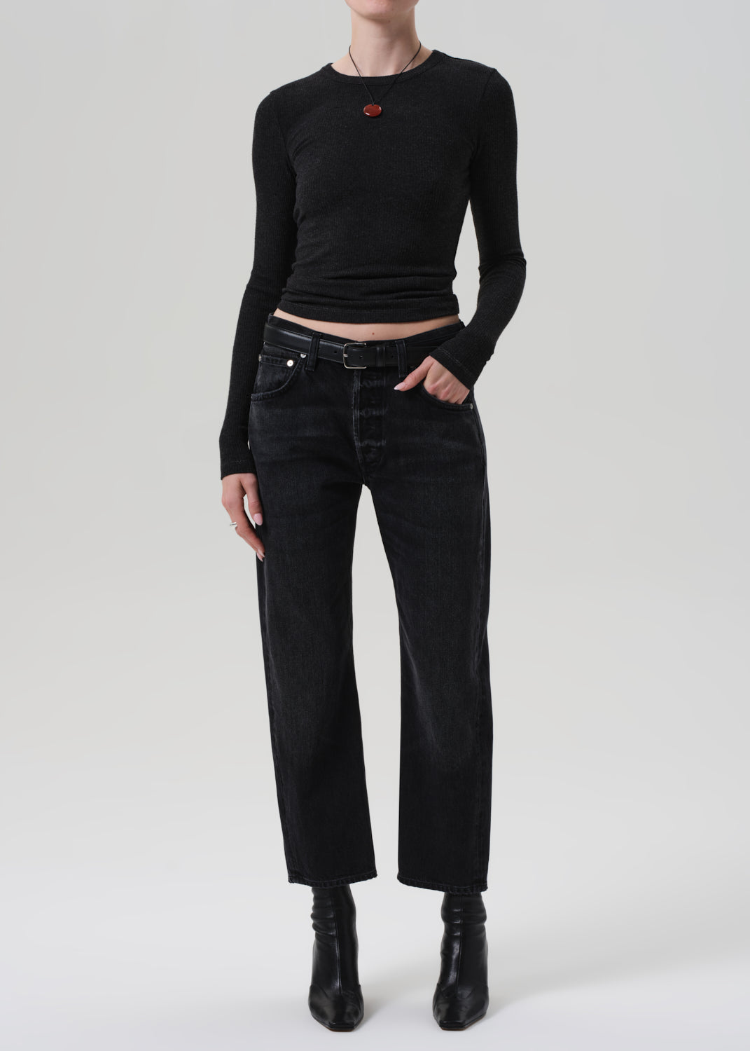 gold sign Winslow Boyfriend In Raine