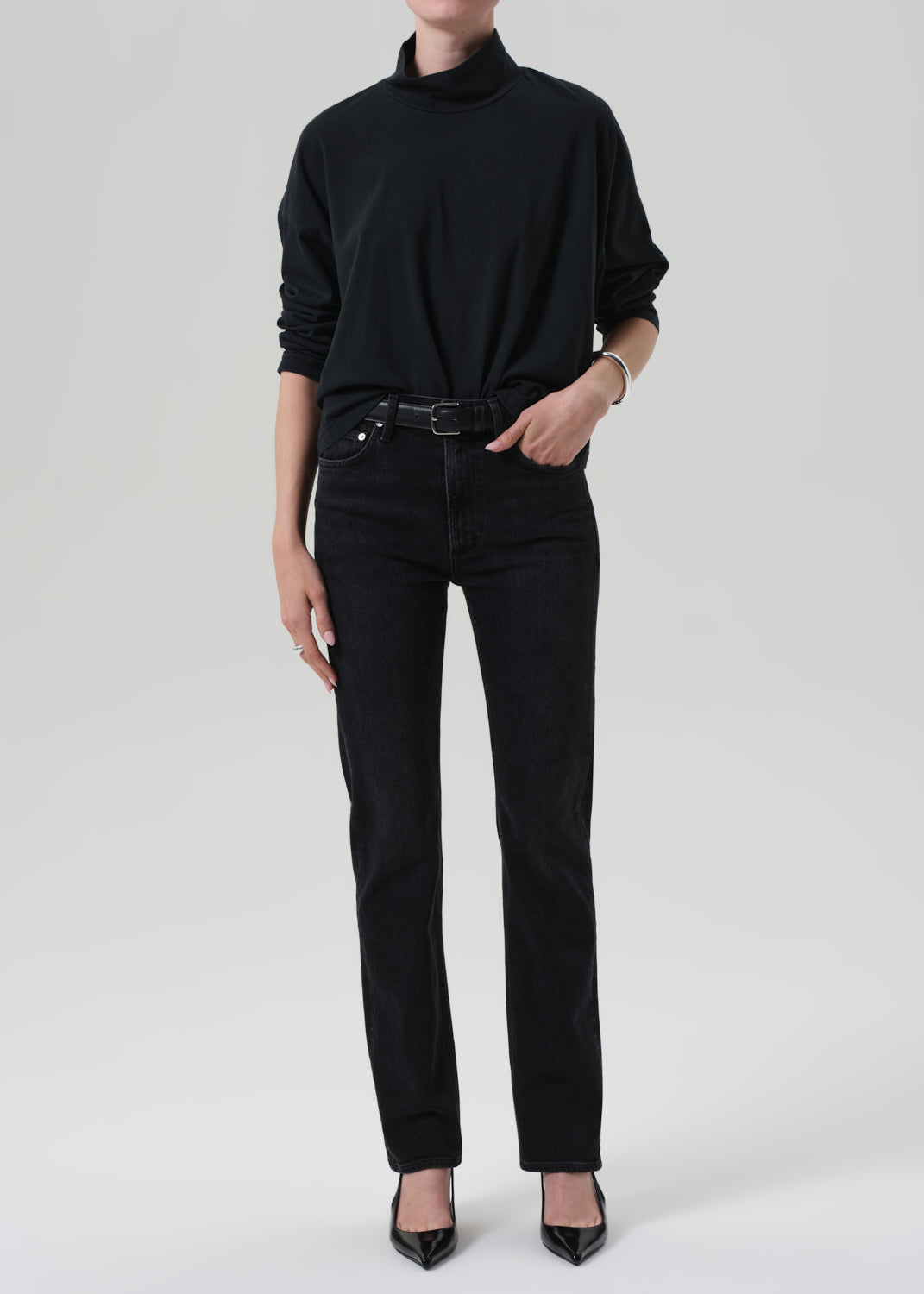 gold sign Zurie Straight In Willow