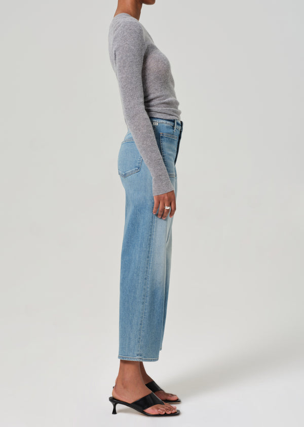 Gold Sign Petite Lyra Patch Pocket Jean In Splendor