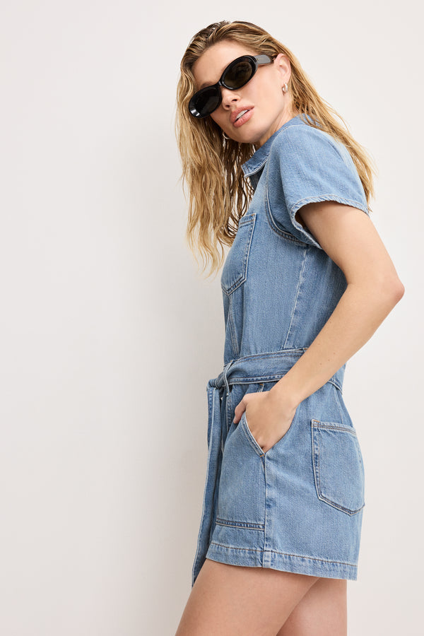 Good American FIT FOR SUCCESS LITE LINEN DENIM SHORTS JUMPSUIT