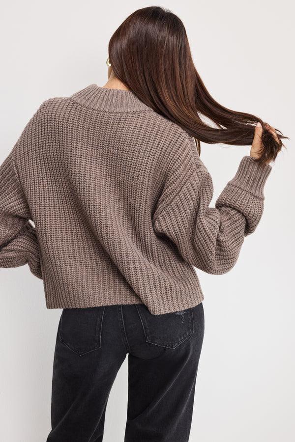 Good American CHUNKY KNIT MOCK NECK SWEATER