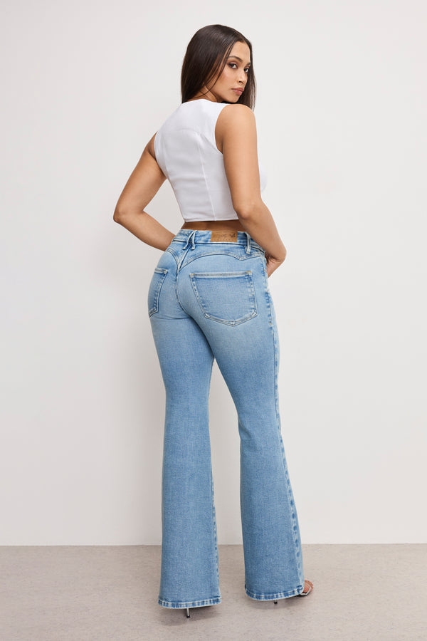 Good American DOLLY JOLEANS FLARE JEANS