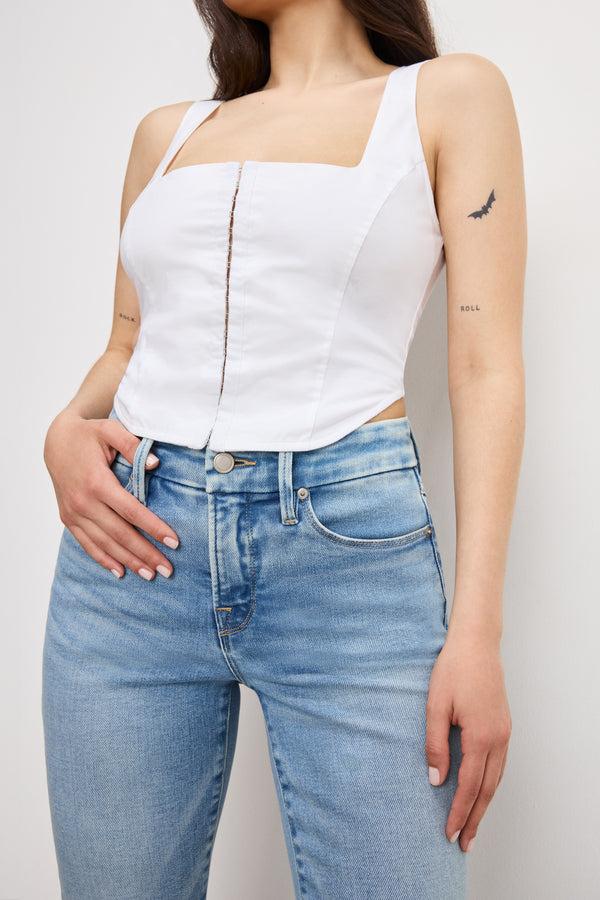 Good American DOLLY JOLEANS PETITE FLARE JEANS