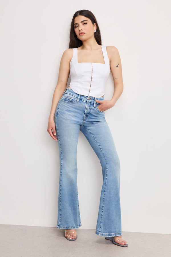 good american DOLLY JOLEANS PETITE FLARE JEANS