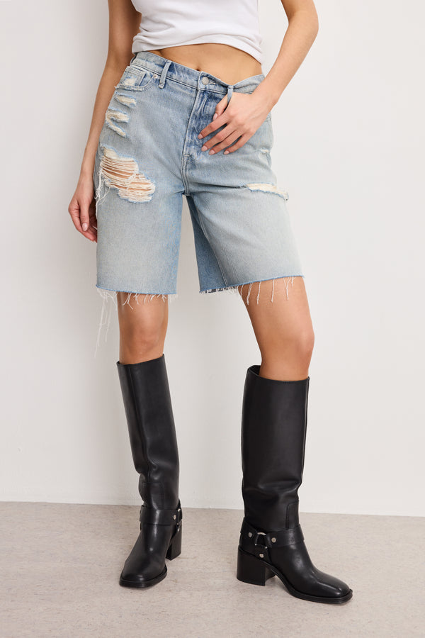 good american GOOD EXTREME BARREL SHORTS