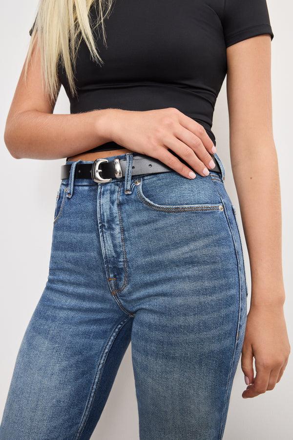 Good American GOOD ICON STRAIGHT ANKLE JEANS