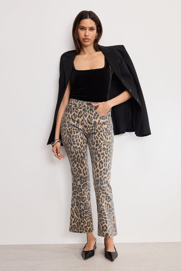 good american GOOD KICK FLARE LEOPARD JEANS