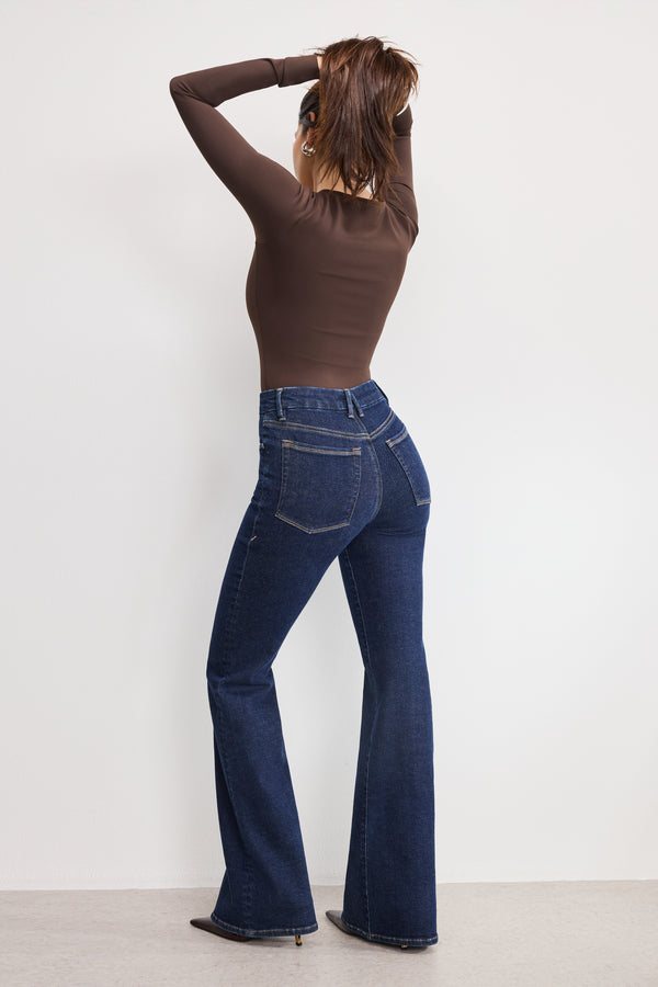 good American GOOD LEGS FLARE JEANS