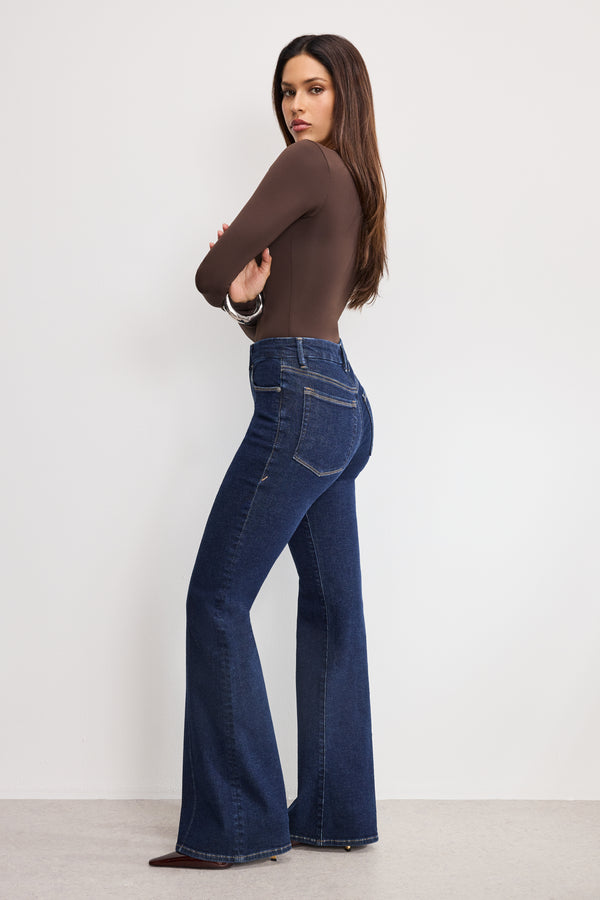 good American GOOD LEGS FLARE JEANS