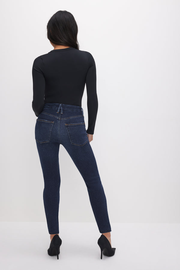Good American GOOD PETITE SKINNY JEANS