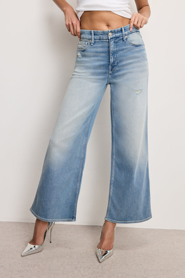 Good American GOOD SKATE WIDE CROPPED JEANS