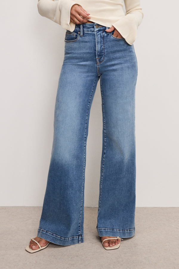 Good American GOOD WAIST PALAZZO COMPRESSION JEANS